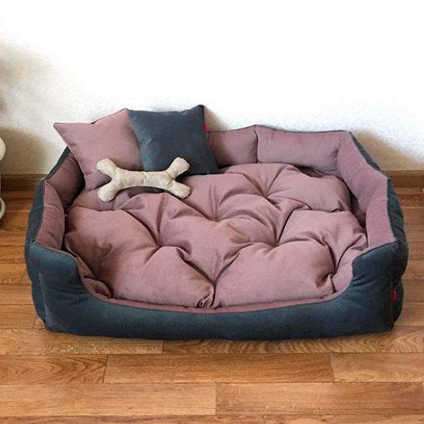 Лежак для собак с вышивкой
