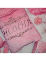 Розовый махровый халат женский